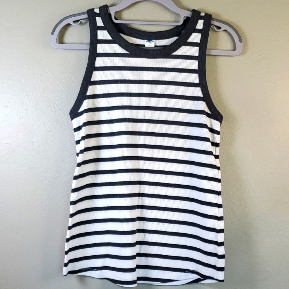 Old Navy Gray and White Striped Tank Top. Small